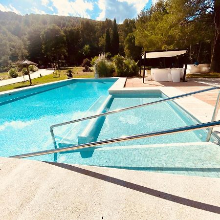 Private Villas Puerto Pollensa For Family Groups, Private Mountain Ideal For Runners, Trailers, Hikers, It Is Approximately 3 Minute Walk From The Beach エクステリア 写真