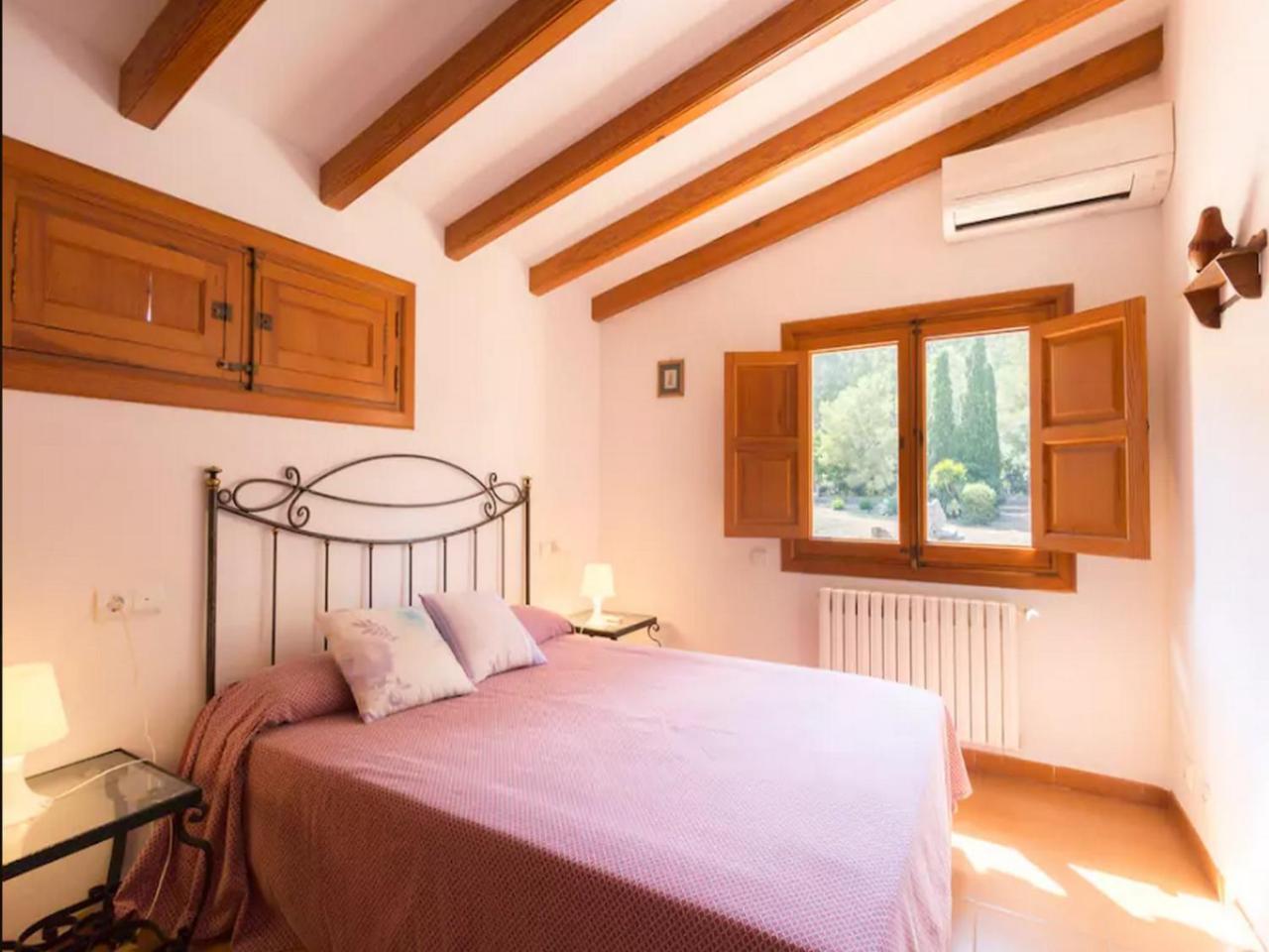Private Villas Puerto Pollensa For Family Groups, Private Mountain Ideal For Runners, Trailers, Hikers, It Is Approximately 3 Minute Walk From The Beach エクステリア 写真
